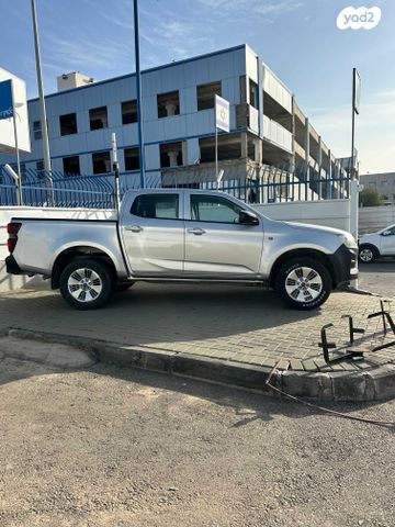 איסוזו די-מקס