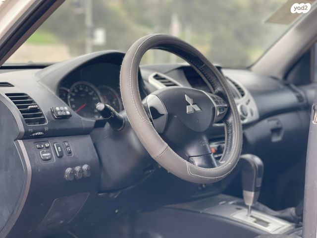 מיצובישי טרייטון / L200