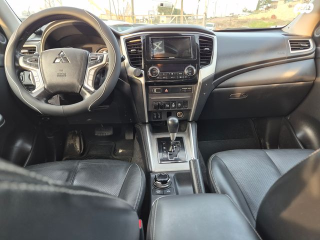 מיצובישי טרייטון / L200