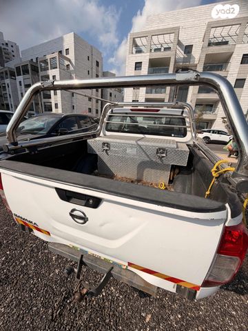 ניסאן נבארה