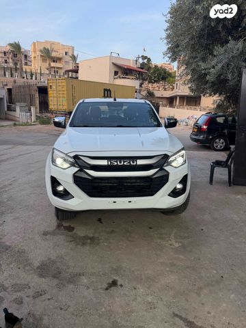 איסוזו די-מקס