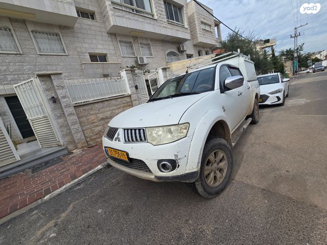 מיצובישי טרייטון / L200