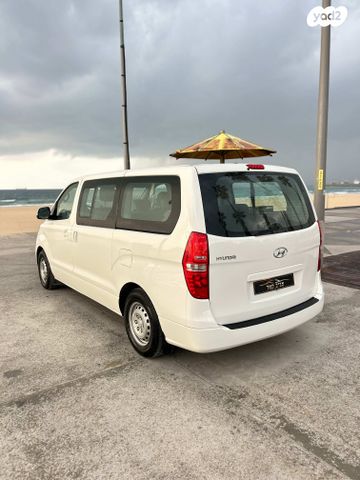 יונדאי H-1 / i800