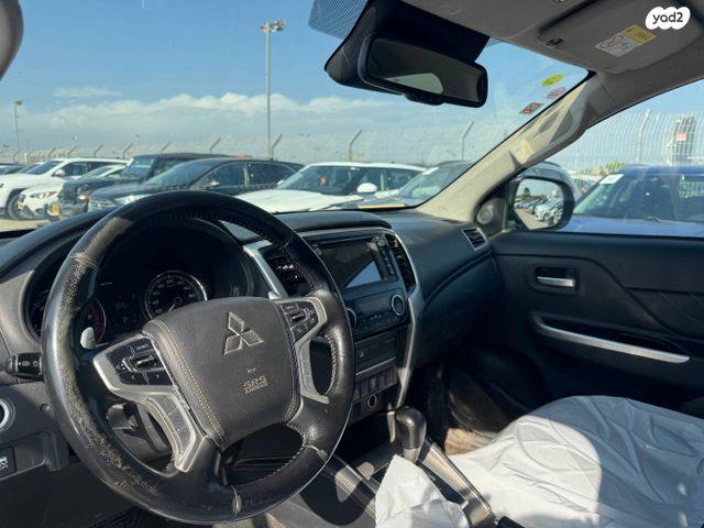 מיצובישי טרייטון / L200