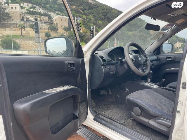 מיצובישי טרייטון / L200