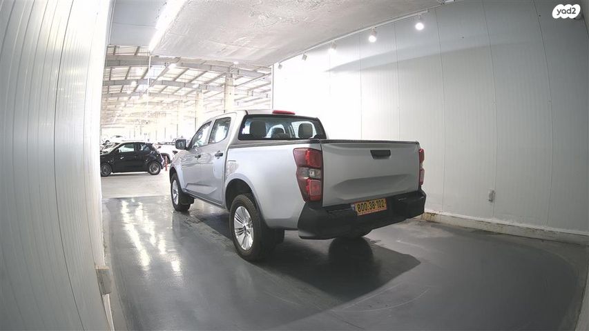 איסוזו די-מקס