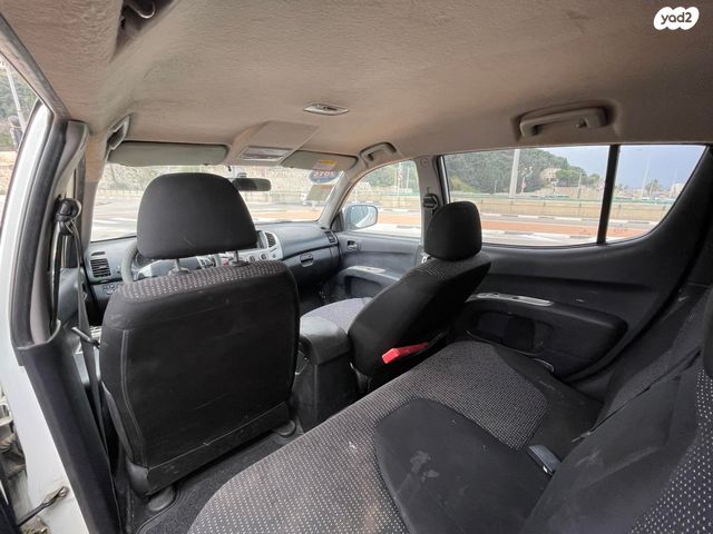 מיצובישי טרייטון / L200