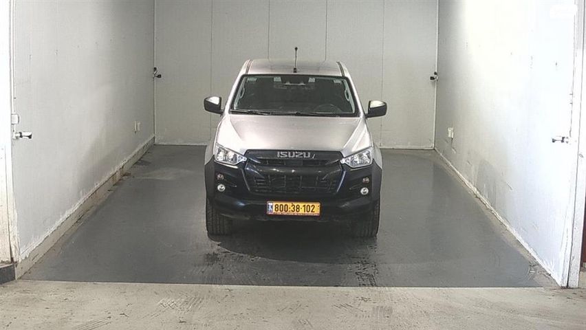 מודעת רכב איסוזו די-מקס