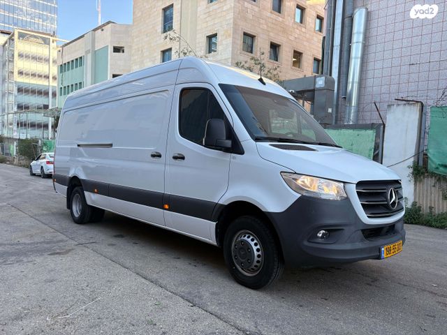 מודעת רכב מרצדס-בנץ ספרינטר