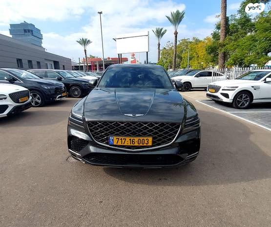 מודעת רכב ג'נסיס GV70