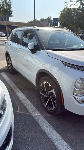 מיצובישי אאוטלנדר