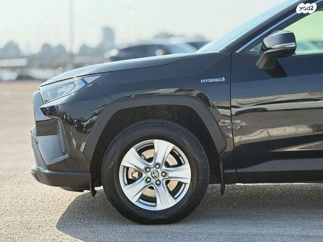 טויוטה RAV4