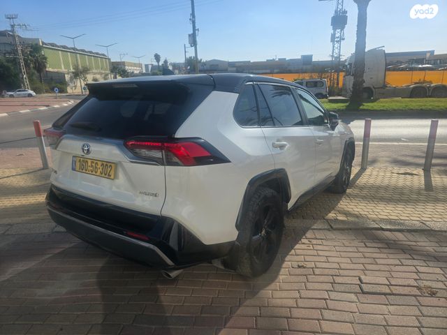 טויוטה RAV4