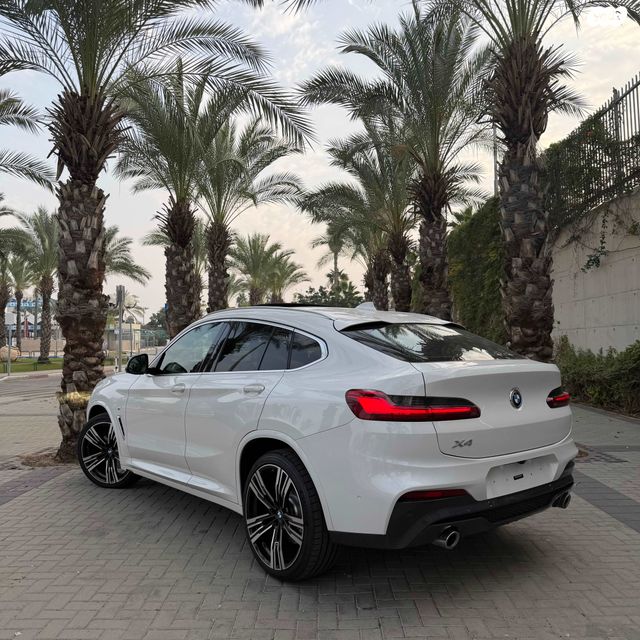 ב מ וו X4