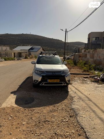 מיצובישי אאוטלנדר