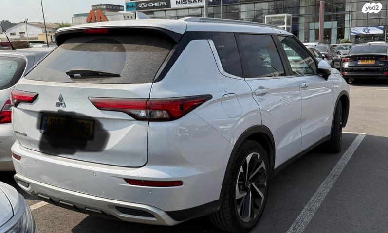 מיצובישי אאוטלנדר