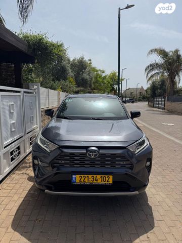 טויוטה RAV4