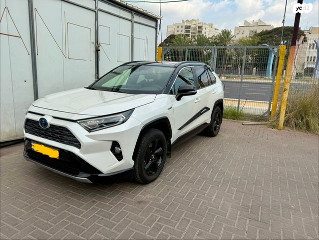 מודעת רכב טויוטה RAV4