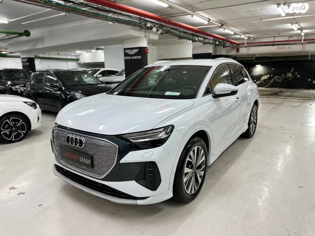 מודעת רכב אאודי Q4 e-tron