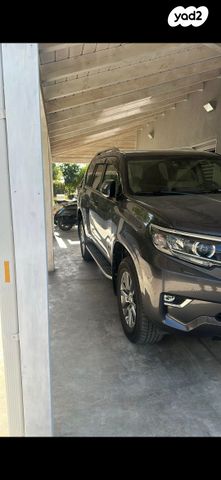 מודעת רכב טויוטה לנד קרוזר