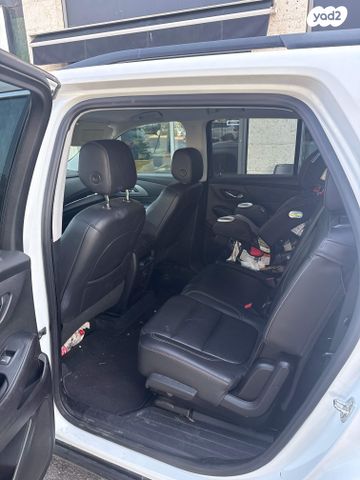 שברולט טראוורס