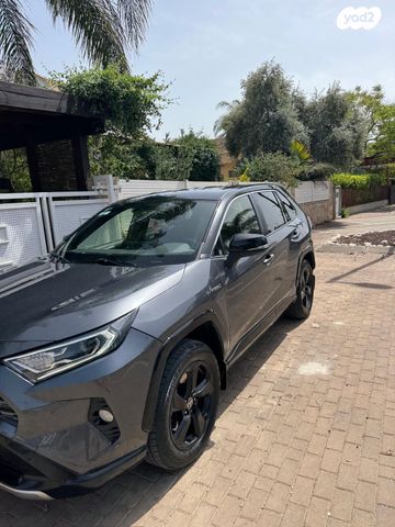 טויוטה RAV4