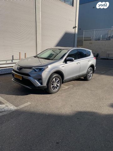 טויוטה RAV4