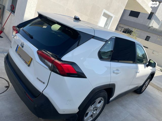 טויוטה RAV4