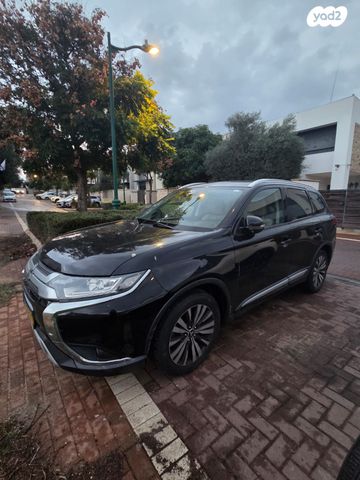 מיצובישי אאוטלנדר