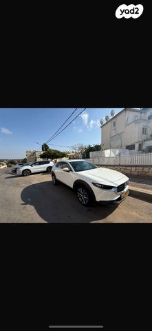 מודעת רכב מאזדה CX-30