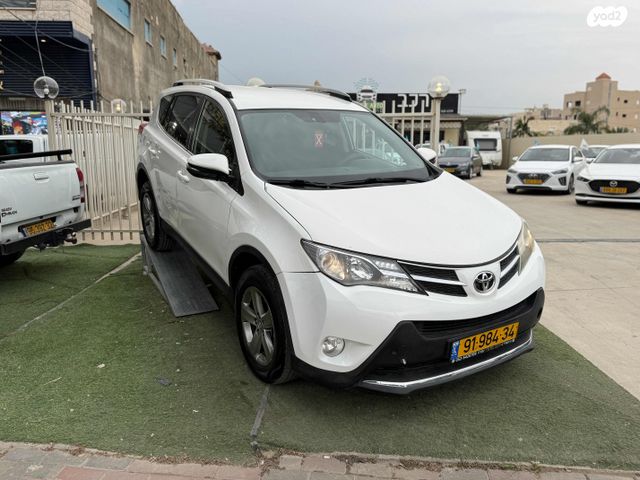 טויוטה RAV4