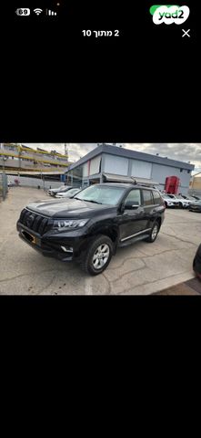 טויוטה לנד קרוזר