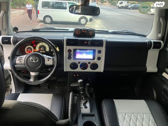 טויוטה FJ קרוזר