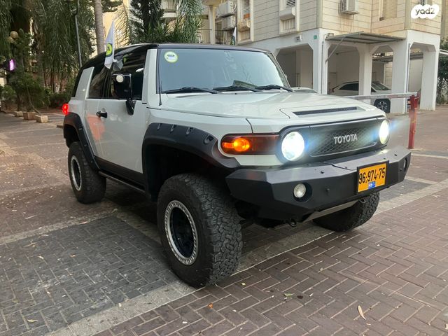 טויוטה FJ קרוזר