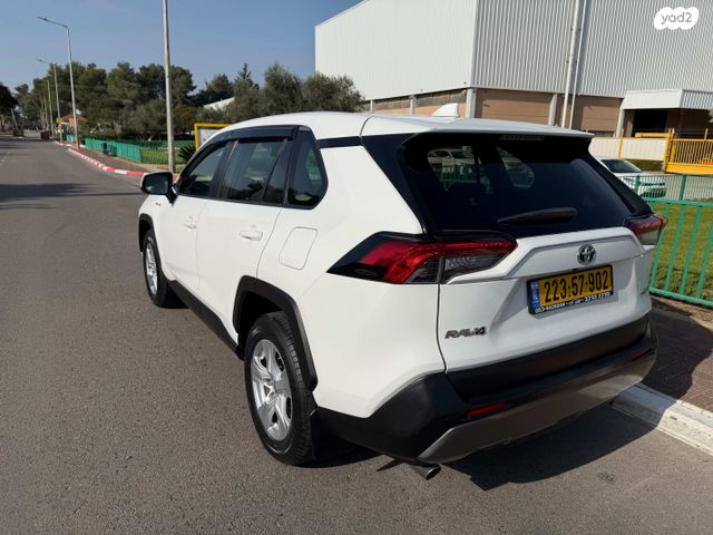 טויוטה RAV4