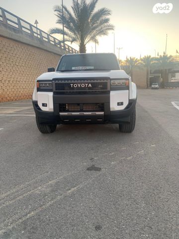 טויוטה לנד קרוזר