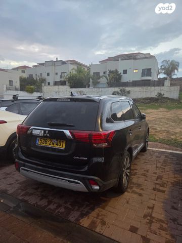 מיצובישי אאוטלנדר