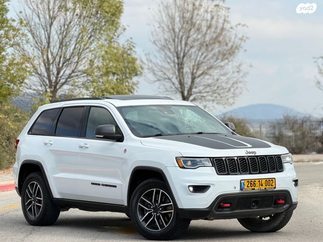 מודעת רכב ג'יפ גרנד צ'ירוקי