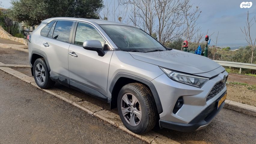 מודעת רכב טויוטה RAV4