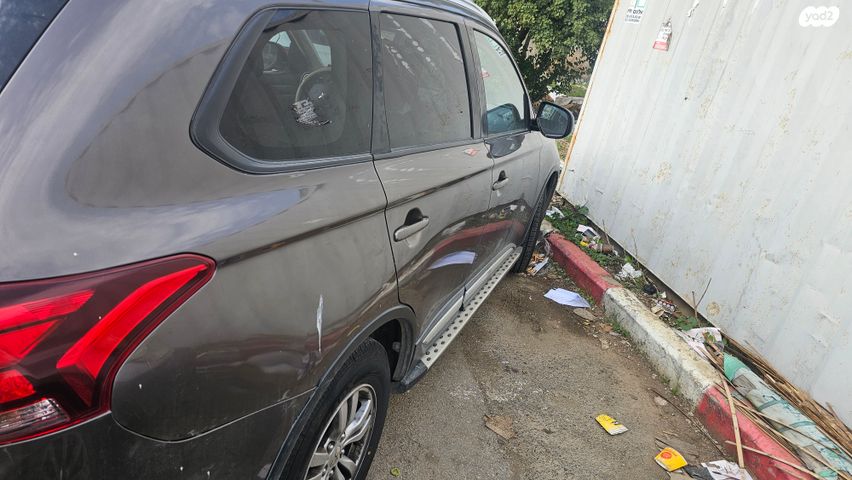 מיצובישי אאוטלנדר