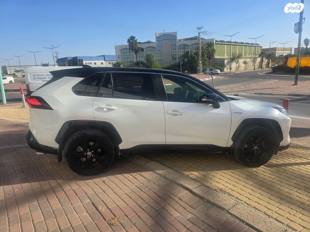 מודעת רכב טויוטה RAV4