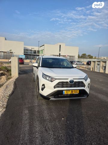 טויוטה RAV4