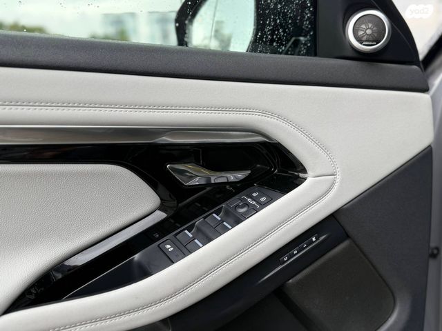 לנד רובר ריינג' רובר איווק