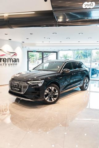 מודעת רכב אאודי E-tron