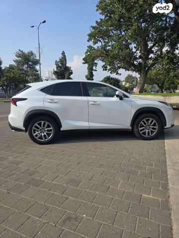 מודעת רכב לקסוס NX