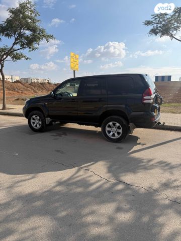 טויוטה לנד קרוזר