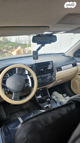 מיצובישי אאוטלנדר