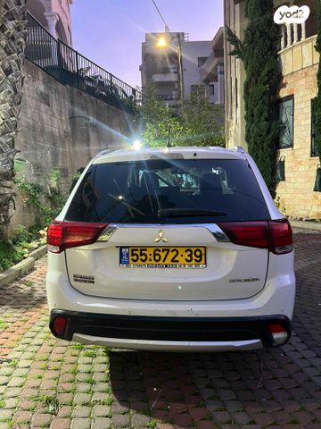 מיצובישי אאוטלנדר