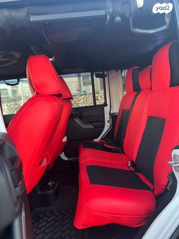 מודעת רכב ג'יפ רנגלר