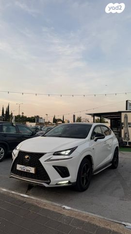 מודעת רכב לקסוס NX